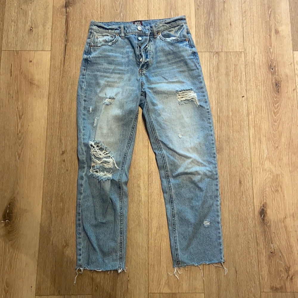 BDG Straight Leg Cropped Jeans
